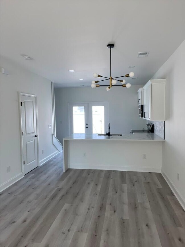 Building Photo - 780 Maxine Ct