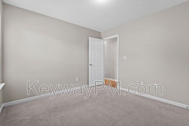 Building Photo - 3920 Nantucket Cir