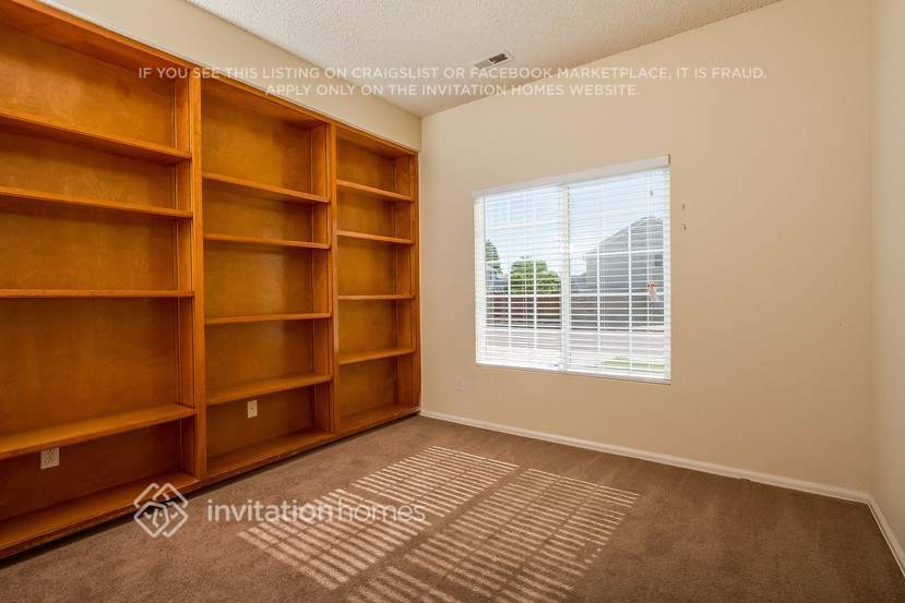 Building Photo - 1044 Clogger Ln