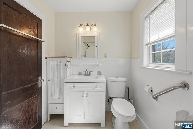 Building Photo - 54 Pomander Walk