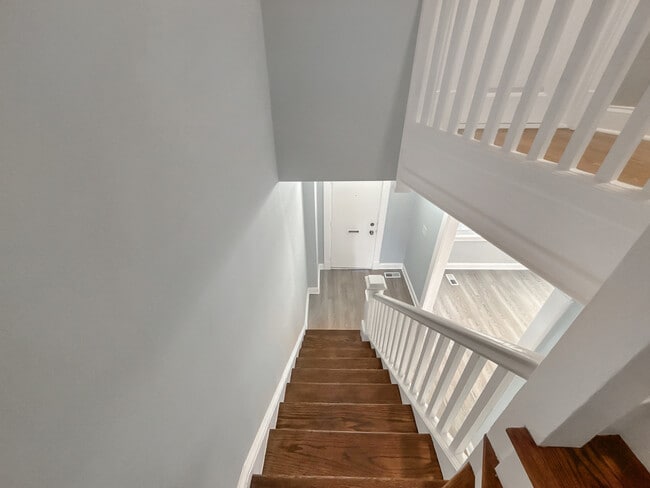 Building Photo - 3130 Normount Ave
