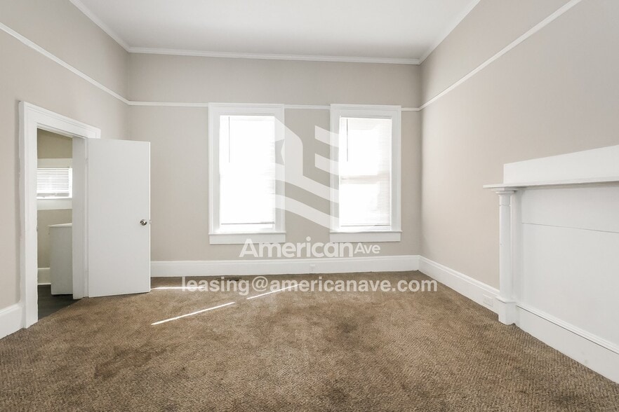 Building Photo - 327 Alford St