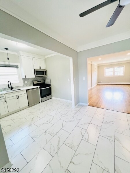 Building Photo - 426 Miltonia St