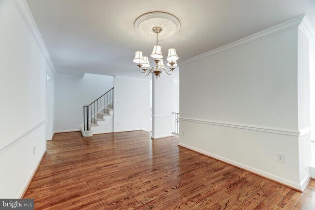 Building Photo - 1412 McLean Mews Ct