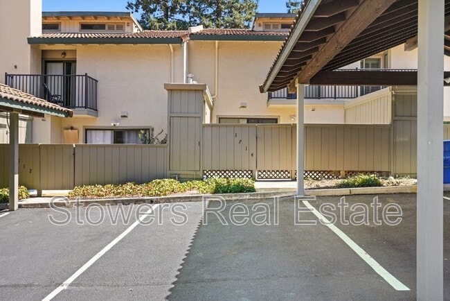 Building Photo - 1714 Parkside Dr