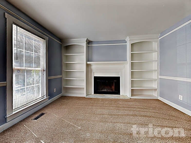 Building Photo - 18 Hillpine Ct