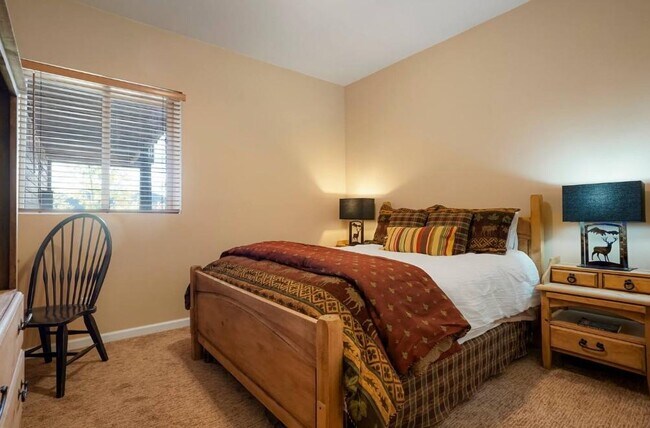 Building Photo - 552 Wapiti Ln