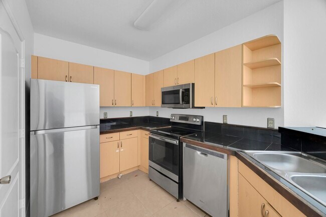 Building Photo - 106 SW Peacock Blvd