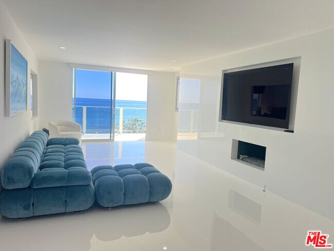 Building Photo - 22548 Pacific Coast Hwy