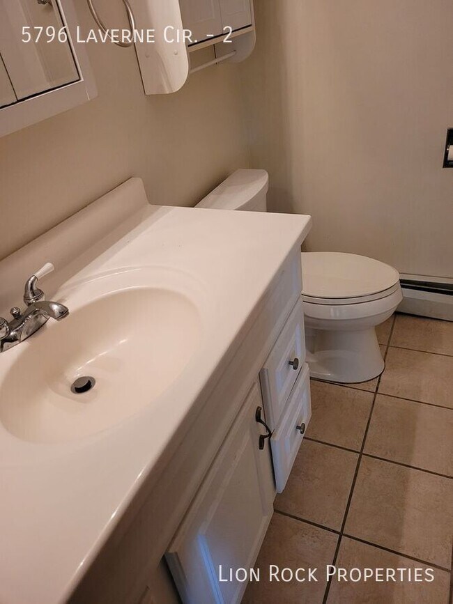 Building Photo - 5796 Laverne Cir N