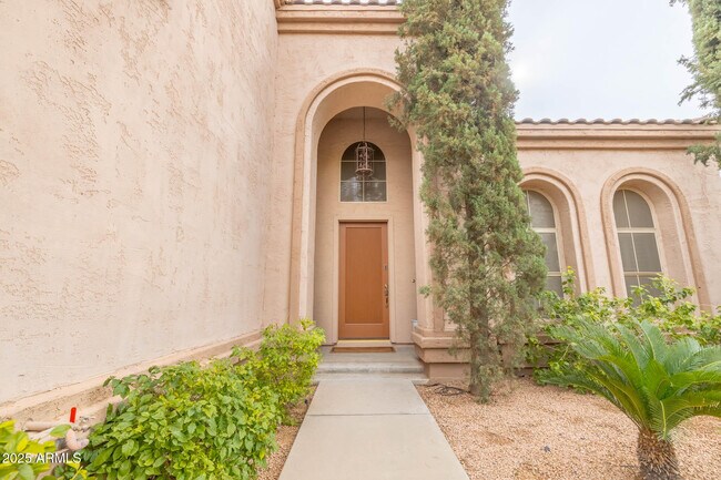 Building Photo - 1153 W Windhaven Ave