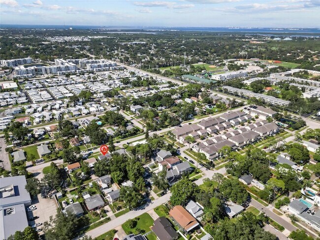 Building Photo - 326 50th Ave N