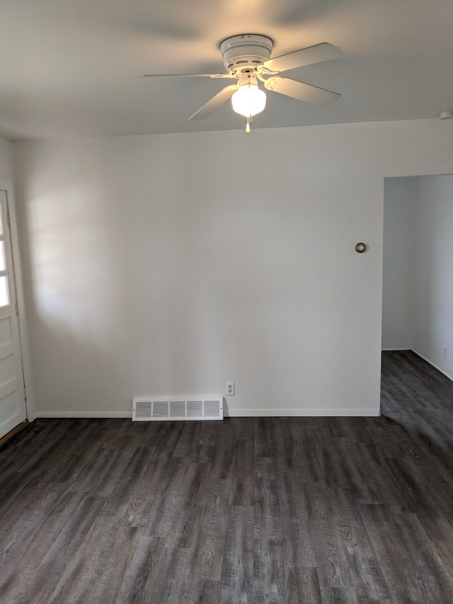 Building Photo - 200 11th St NE