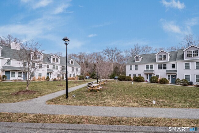 Building Photo - 77 Lyme St