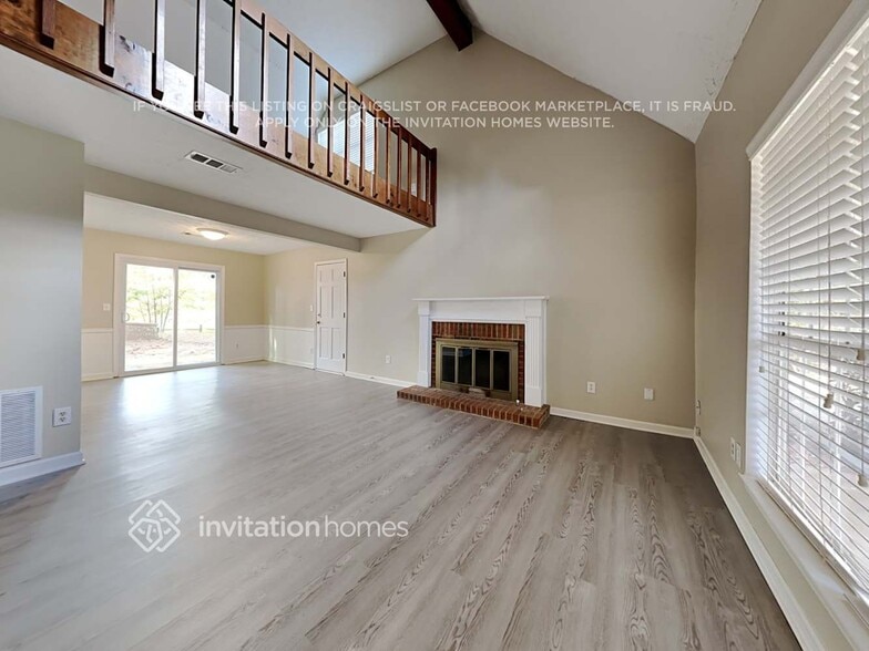 Building Photo - 650 Cranberry Ct
