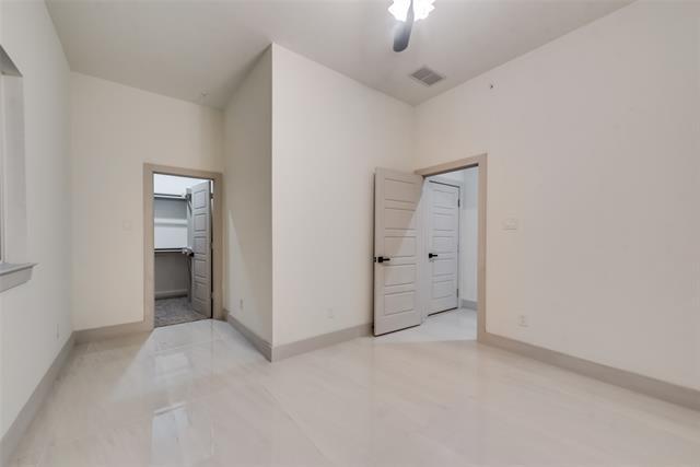 Building Photo - 6011 Rivendell Dr