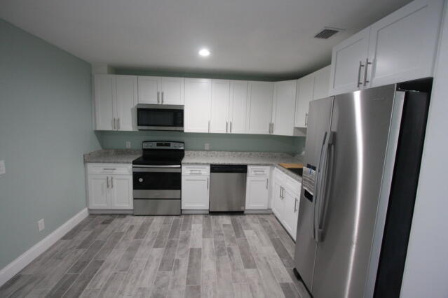 Building Photo - 1143 Goldenrod Rd