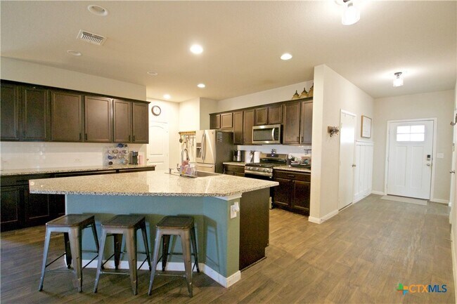 Building Photo - 105 Harlan Dr