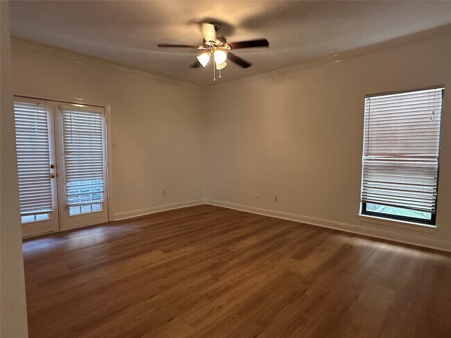 Building Photo - 2001 Bering Dr