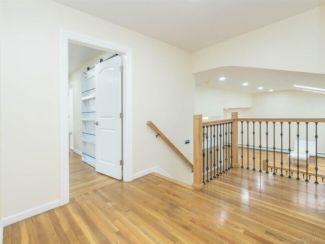 Building Photo - 57 Sandy Hollow Rd