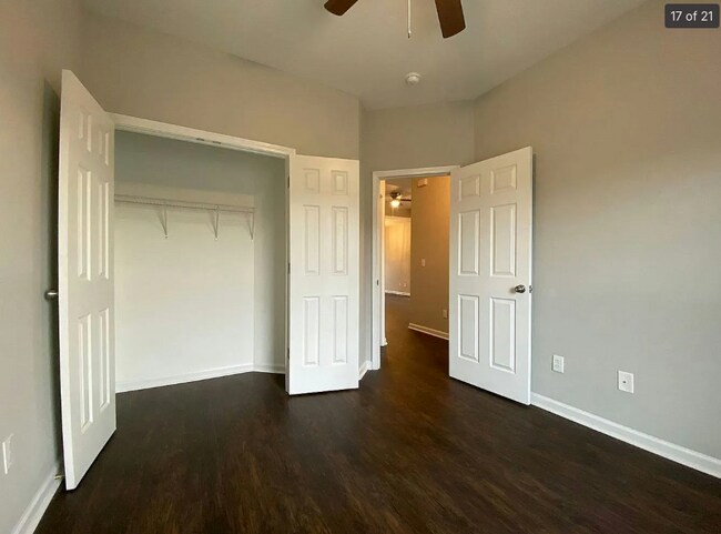 Building Photo - 6132 Burbank Crossing Loop