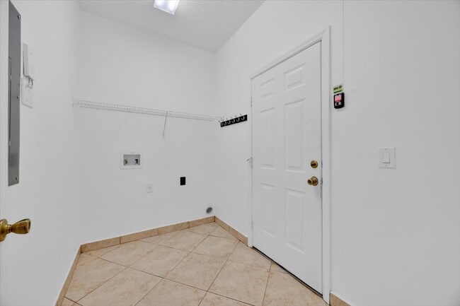 Building Photo - 2051 Island Brook Ln