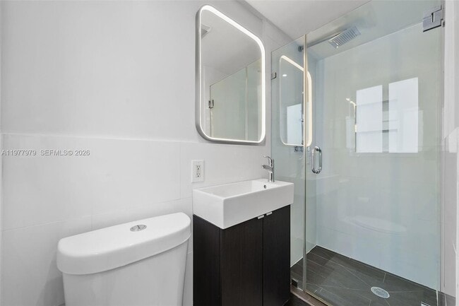 Building Photo - 1519 Biarritz Dr