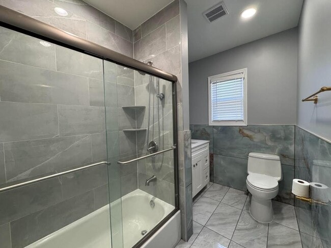 Building Photo - 243 Hamilton Pl