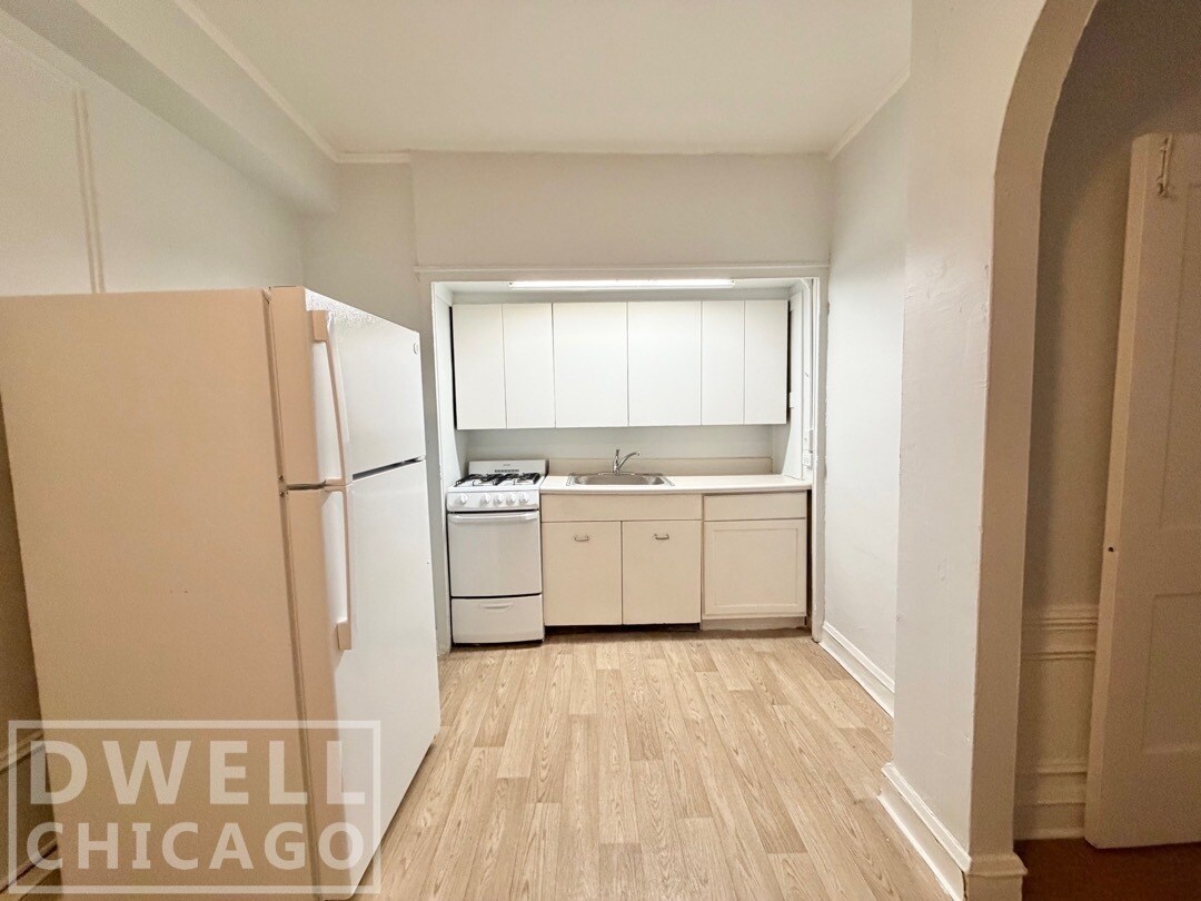 Building Photo - 2325 N Commonwealth Ave