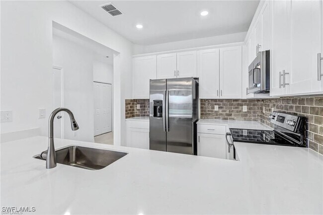 Building Photo - 2906 Blossom Wy