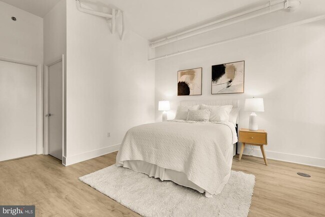 Building Photo - 1700 Kalorama Rd NW