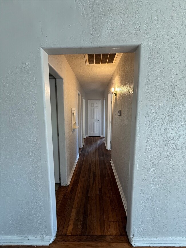 Building Photo - 5411 Bellfort Ct