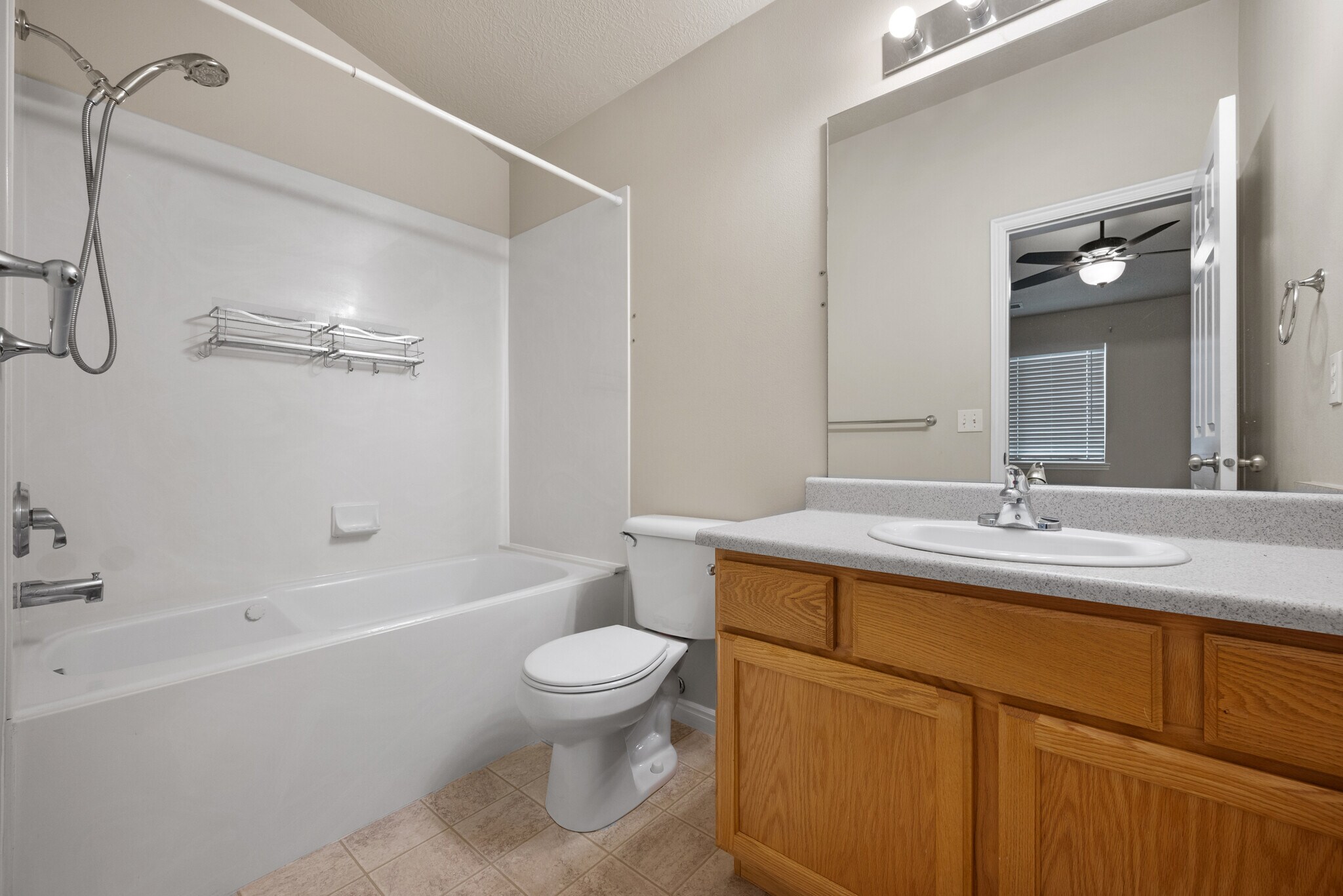 Main Bath/Jetted Tub - 3585 E Rock Creek Rd #11