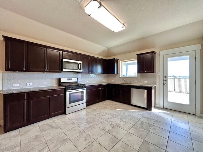 Building Photo - 5809 Urbano Bnd