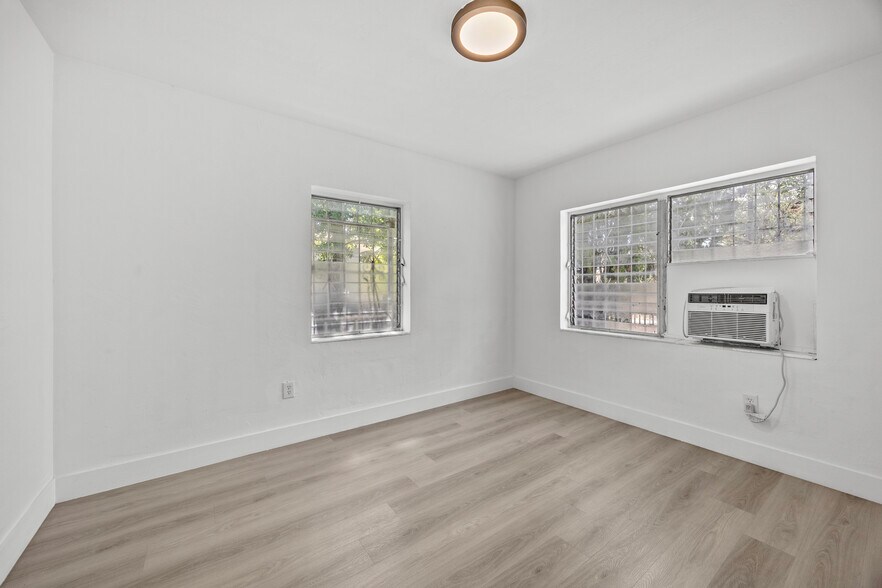 Building Photo - 171 NW 56th St