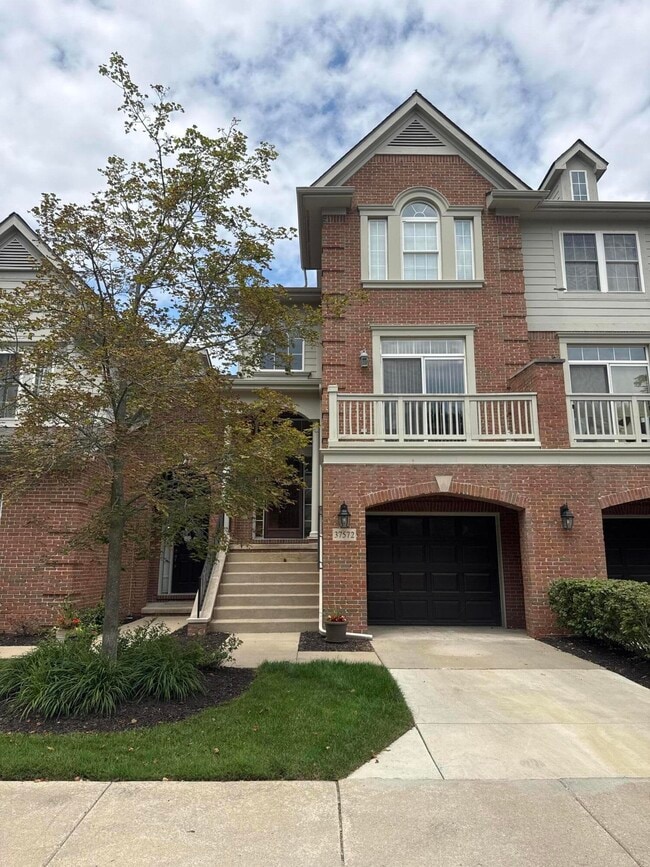Building Photo - 37572 Newburgh Park Cir