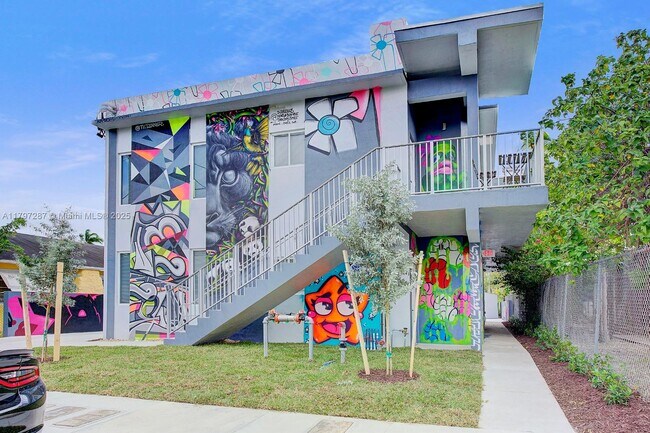 Building Photo - 346 NW 35th St