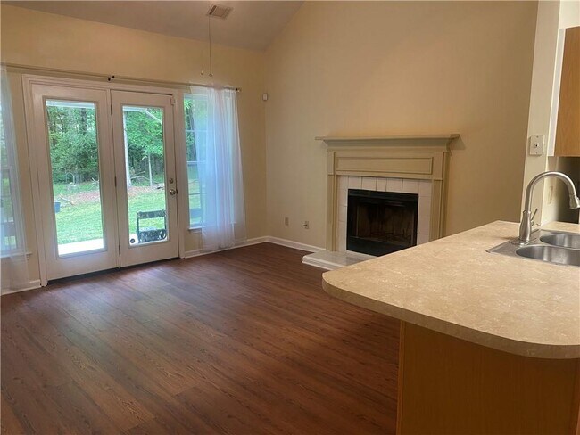 Building Photo - 114 Spring Creek Ct