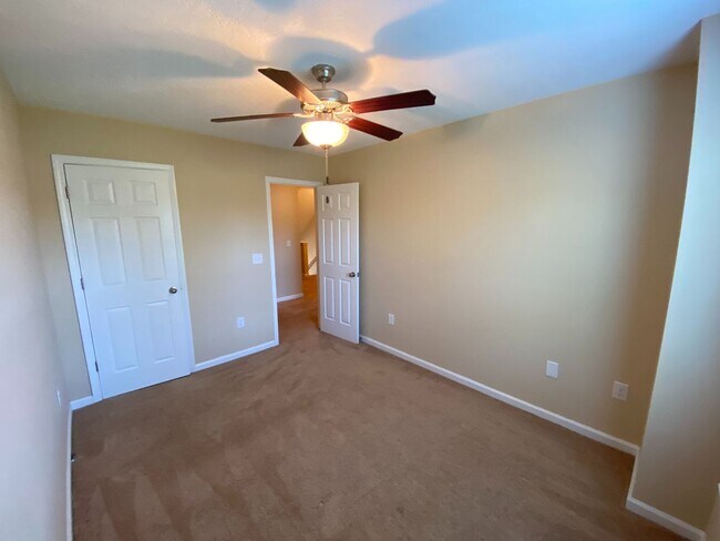 Building Photo - 2071 Reserve Ln