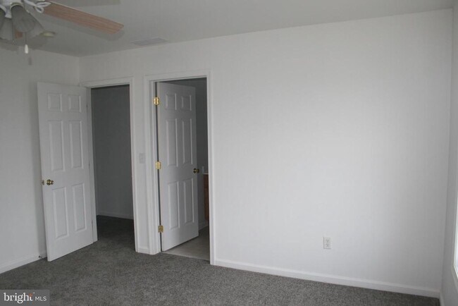 Building Photo - 67 Downey Oak Cir