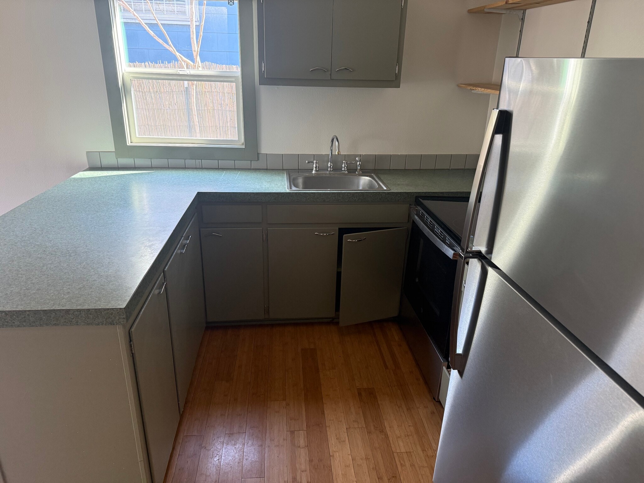 Kitchen - 3123 NE 67th Ave