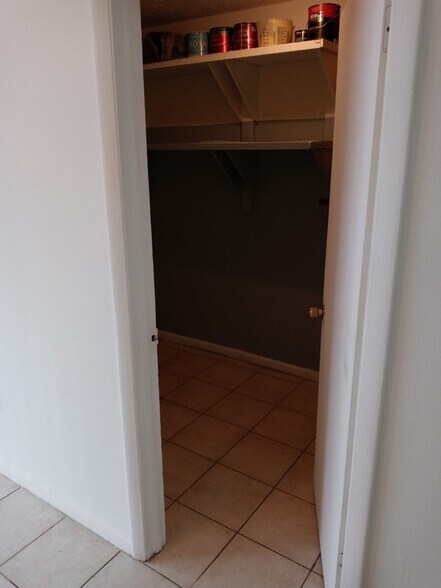 Building Photo - 8034 Orange Ave