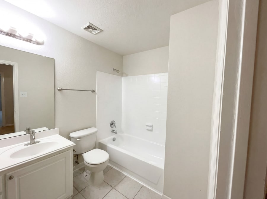 Building Photo - 1910 Tommy Ln