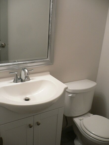 Building Photo - 9820 Park Ln Pl