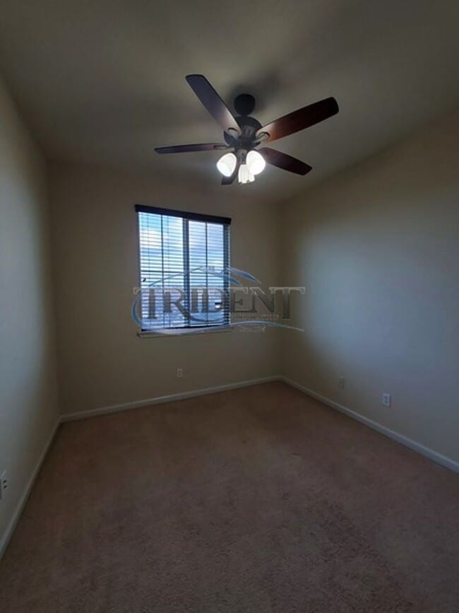 Building Photo - 4 bedroom, 2 ½ bath SOLAR home