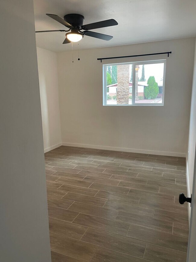 Building Photo - Remodeled Hidden Gem! Coming Soon!