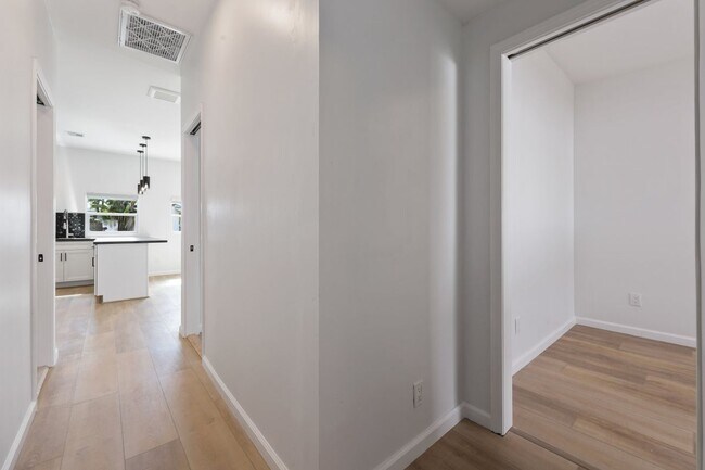 Building Photo - 3954 Armstrong St