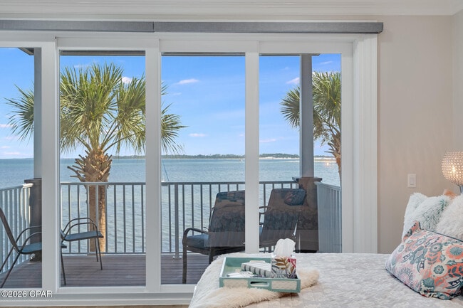 Building Photo - 3827 Mariner Dr