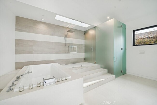 Building Photo - 4607 Perham Rd