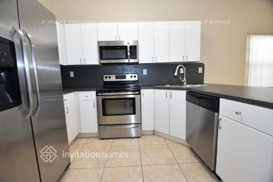 Building Photo - 18051 SW 144th Ct